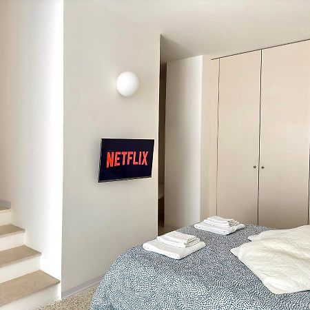 ميلان Minimal Apartment Navigli المظهر الخارجي الصورة