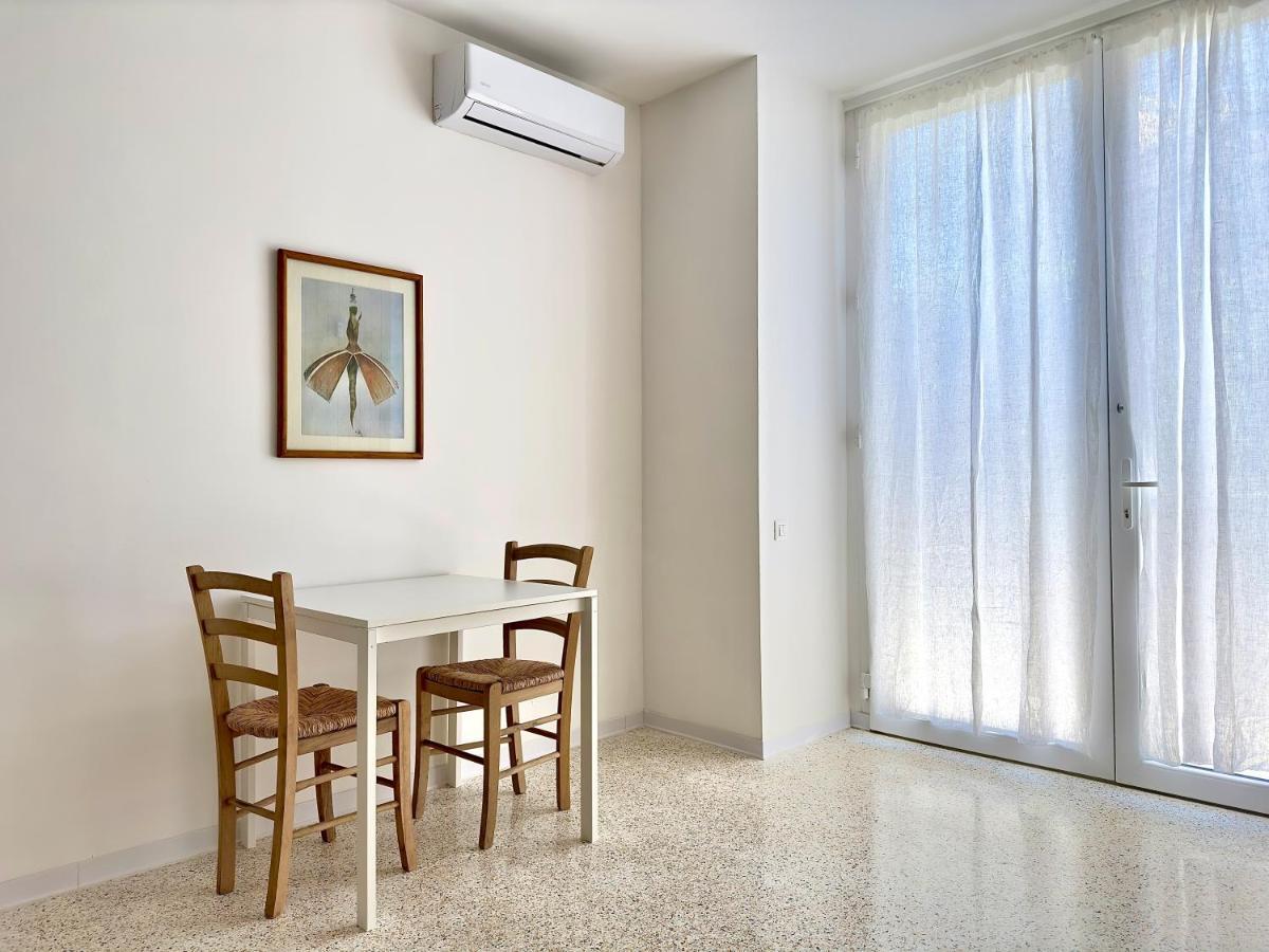 ميلان Minimal Apartment Navigli المظهر الخارجي الصورة