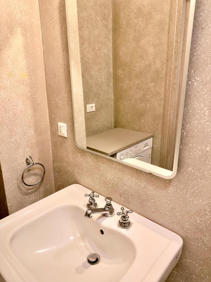 ميلان Minimal Apartment Navigli المظهر الخارجي الصورة